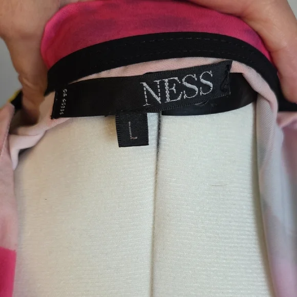 NESS Abstract Geometric Print Blouse Pink Orange Yellow Black White Women’s Size - Picture 4 of 8